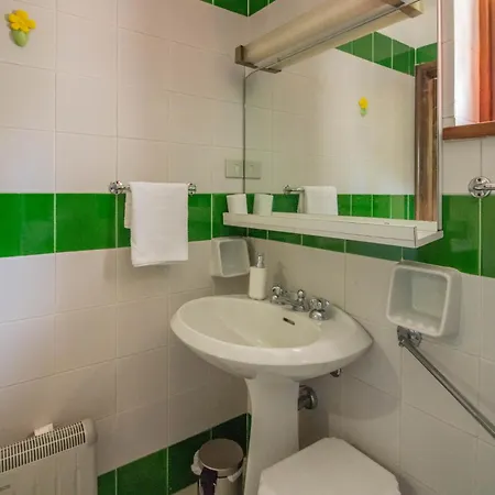 Guesthost - Porto Cervo Spacious Flat By The Port
