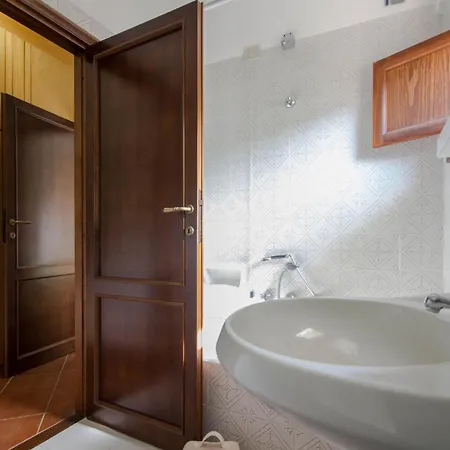 Apartament Guesthost - Porto Cervo Spacious Flat By The Port