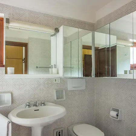 Guesthost - Porto Cervo Spacious Flat By The Port Apartment *
