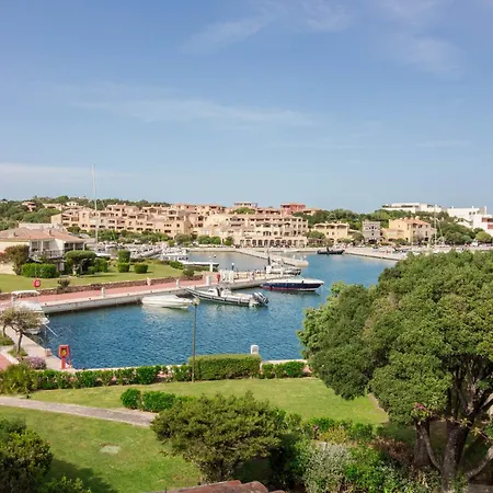 Guesthost - Porto Cervo Spacious Flat By The Port Apartament *